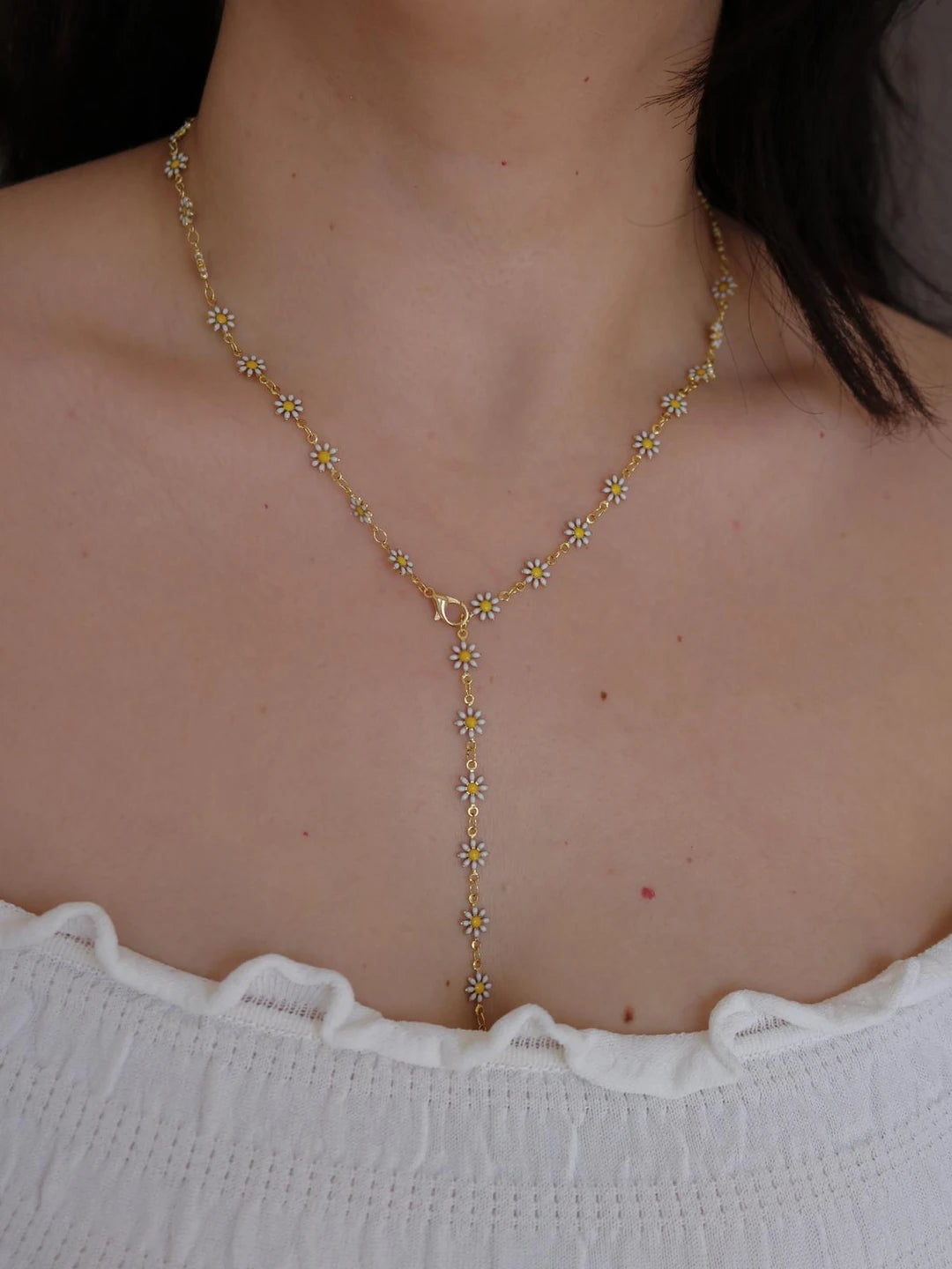 Daisy Y Necklace