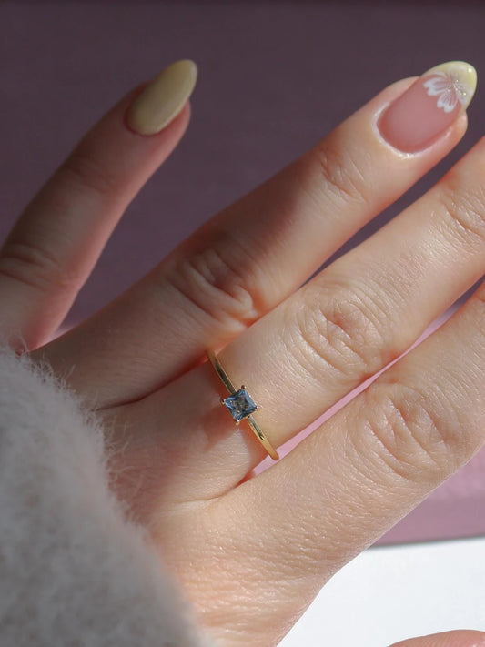 Minimal Blue Stone Ring