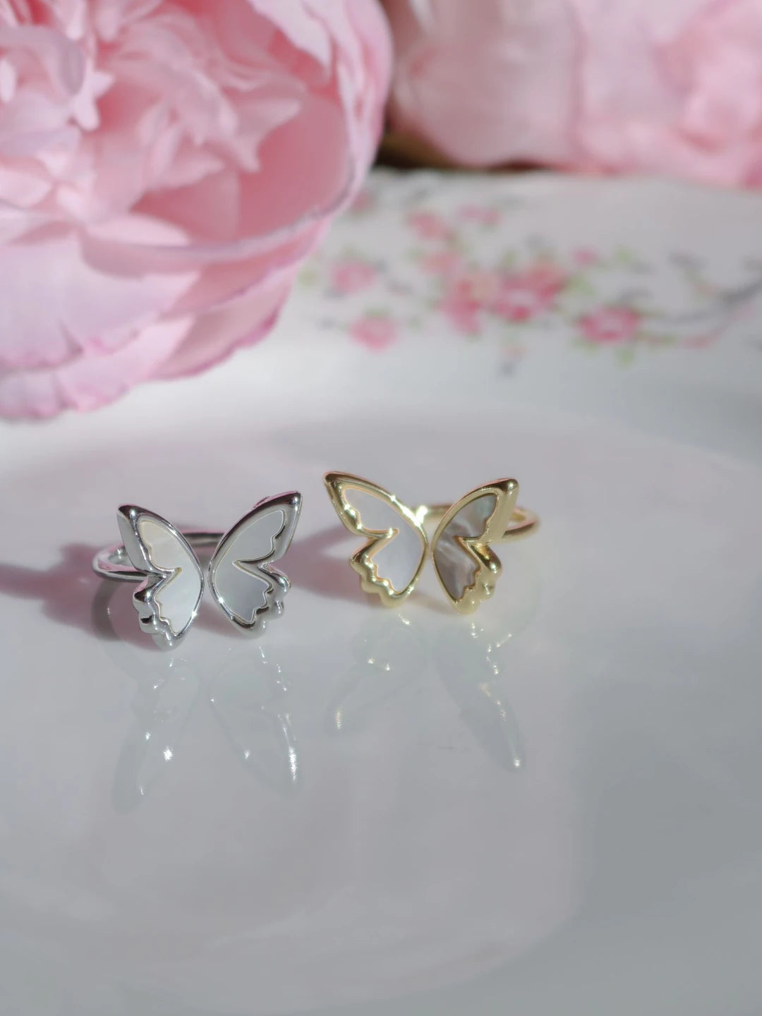 Mother of Pearl Giant Butterfly Ring