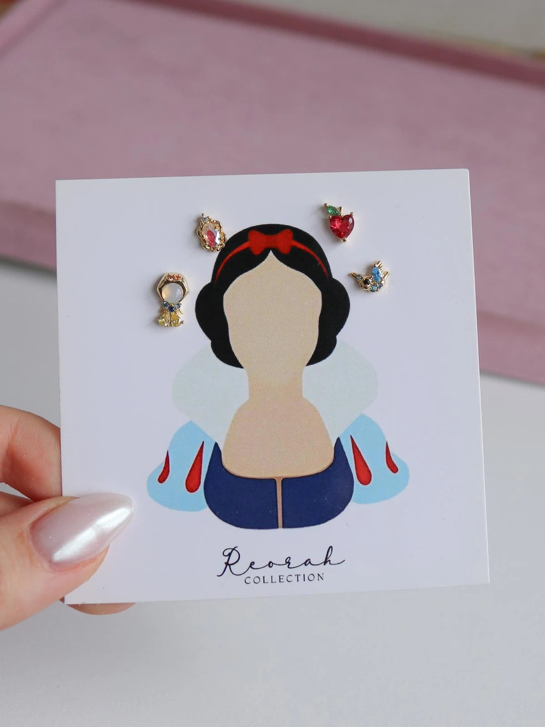 Snow White Stud Earring Set