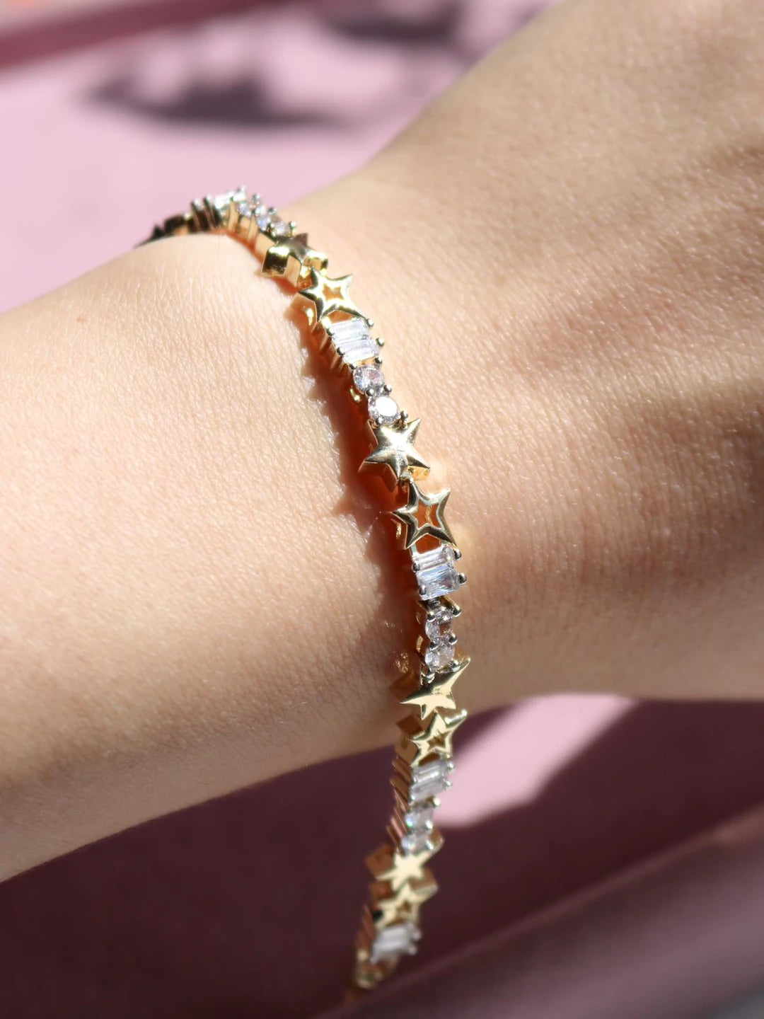 White Shiny Star Bracelet