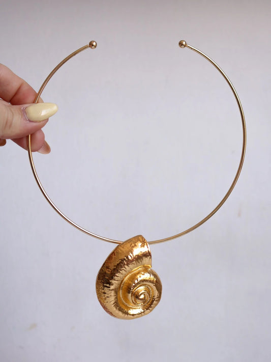 Golden Ursula Necklace