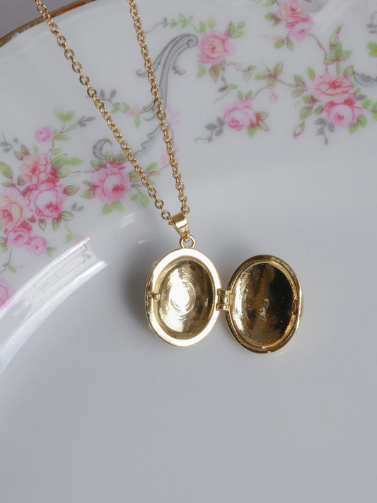 White Pearl Mirage Personalized Photo Locket Necklace