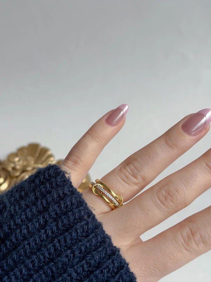 White Lumiere 925 Silver Ring