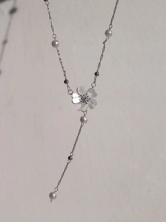 White Blossom Y Necklace