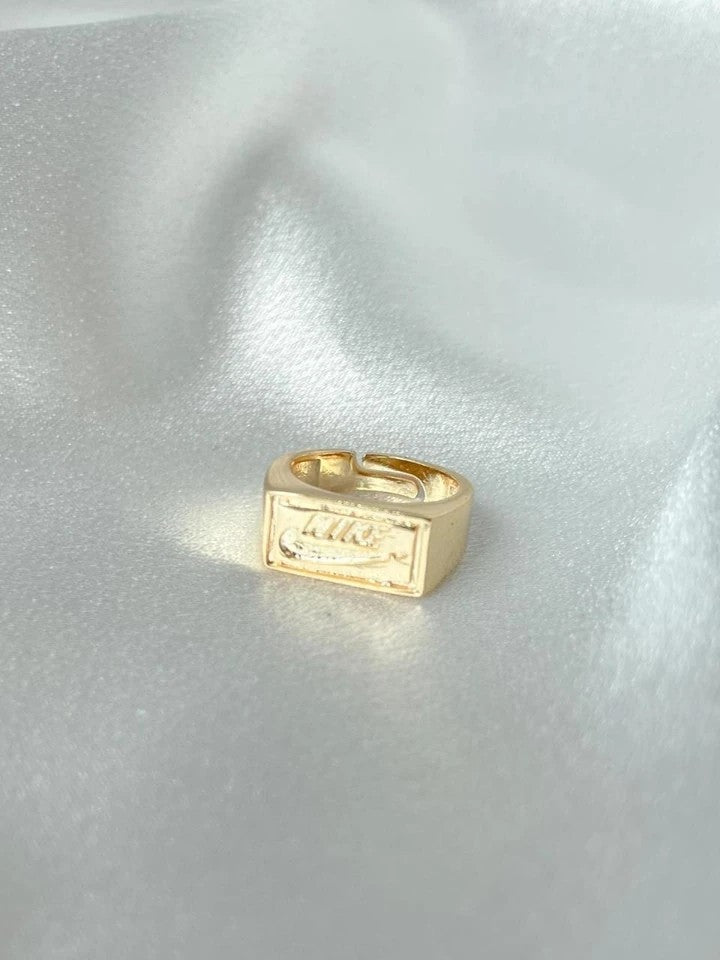 Nike Ring