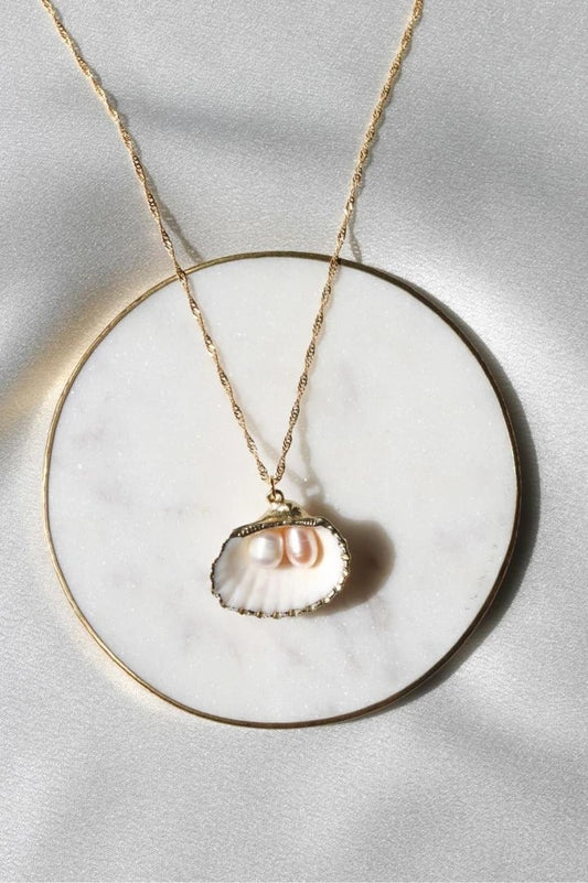 Seashell Pearl Necklace