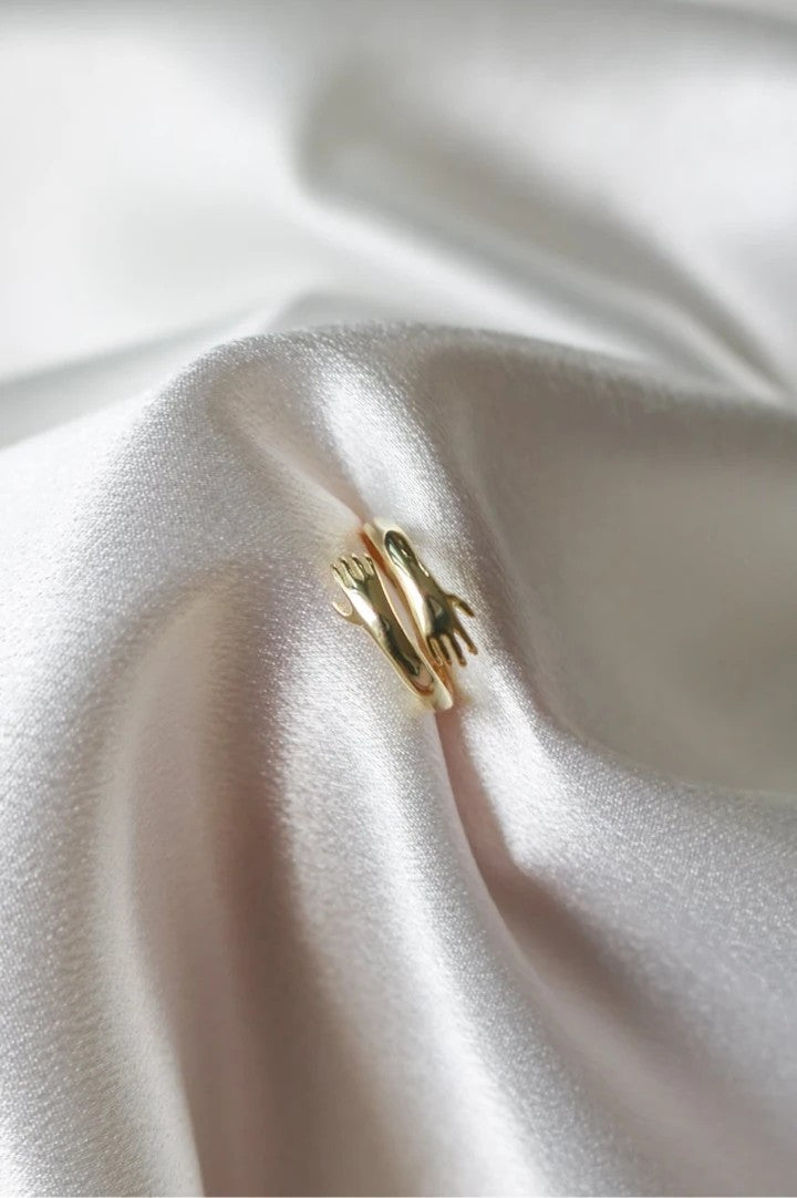 Hug Me 925 Silver Ring
