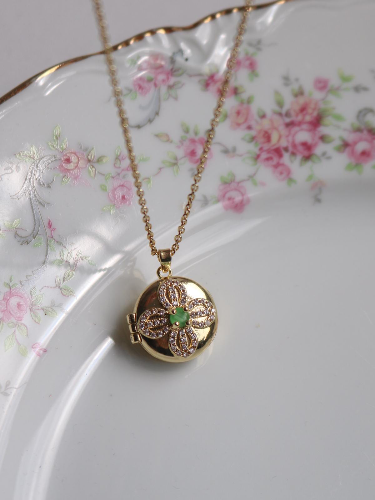 Green Memory Personalized Photo Locket Necklace