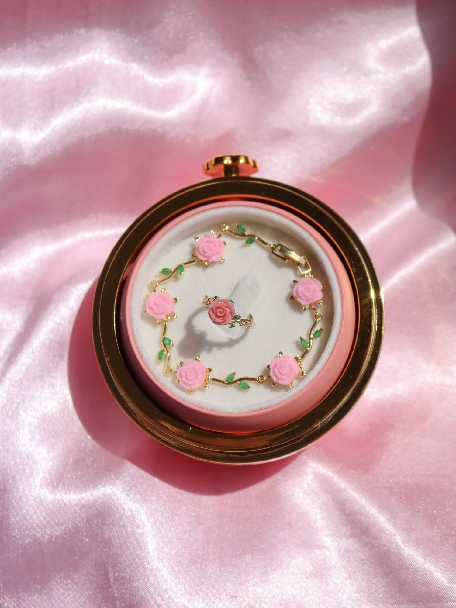 Belle La Vie En Rose Bracelet and Ring Set