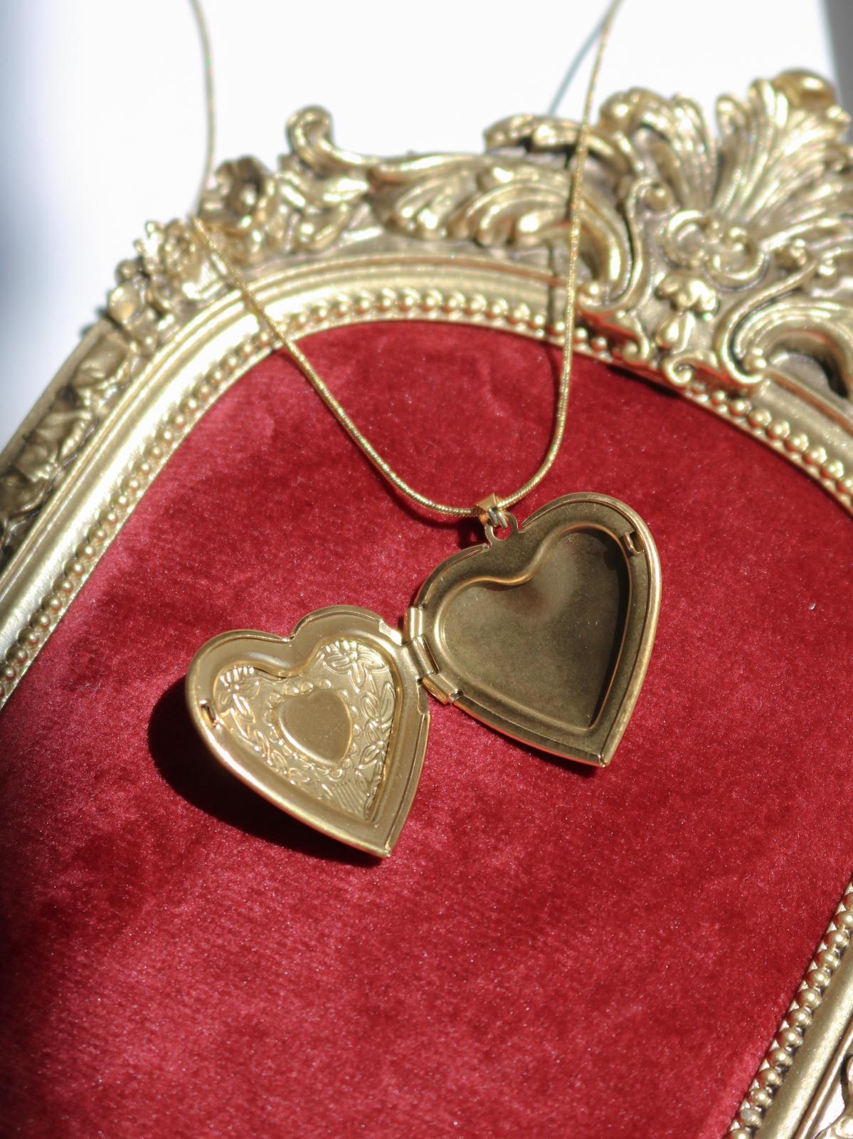 Victorian Heart  Personalized Photo Locket Necklace