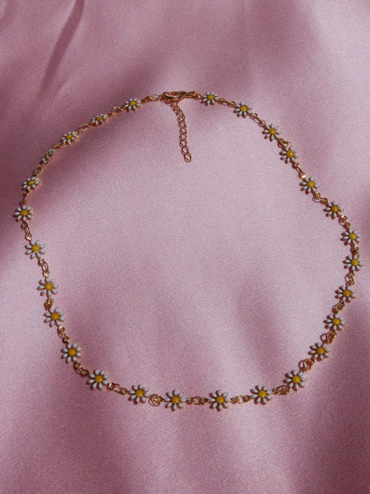 Full of Daisies Necklace