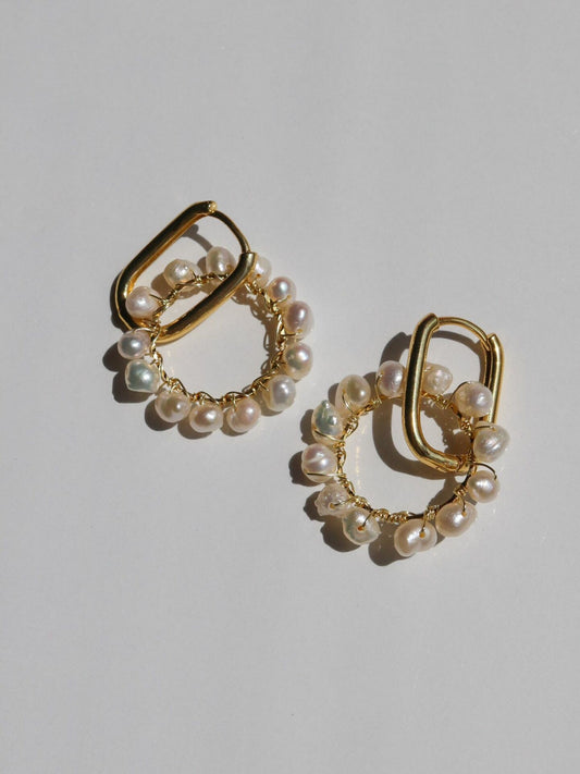 Water Pearl Circle Earrings