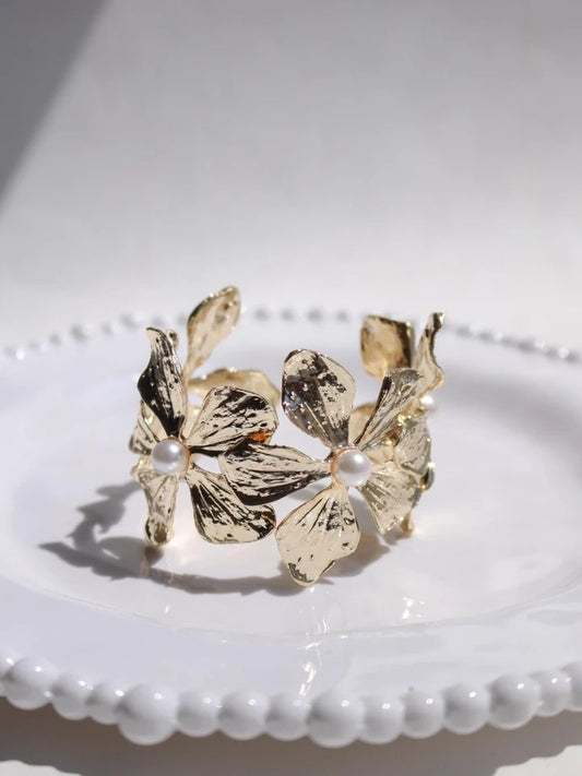 Pearly Flower Bracelet