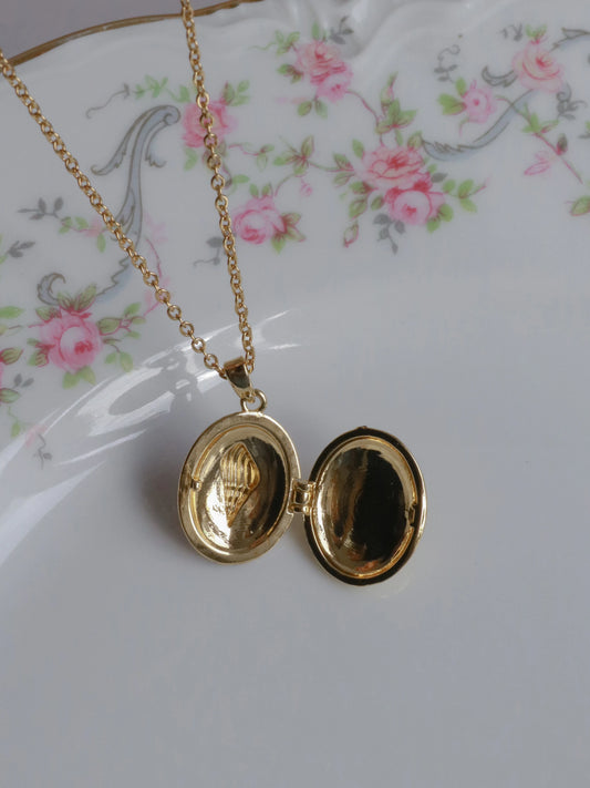 Pink Purple Seashell Personalized Photo Locket Necklace