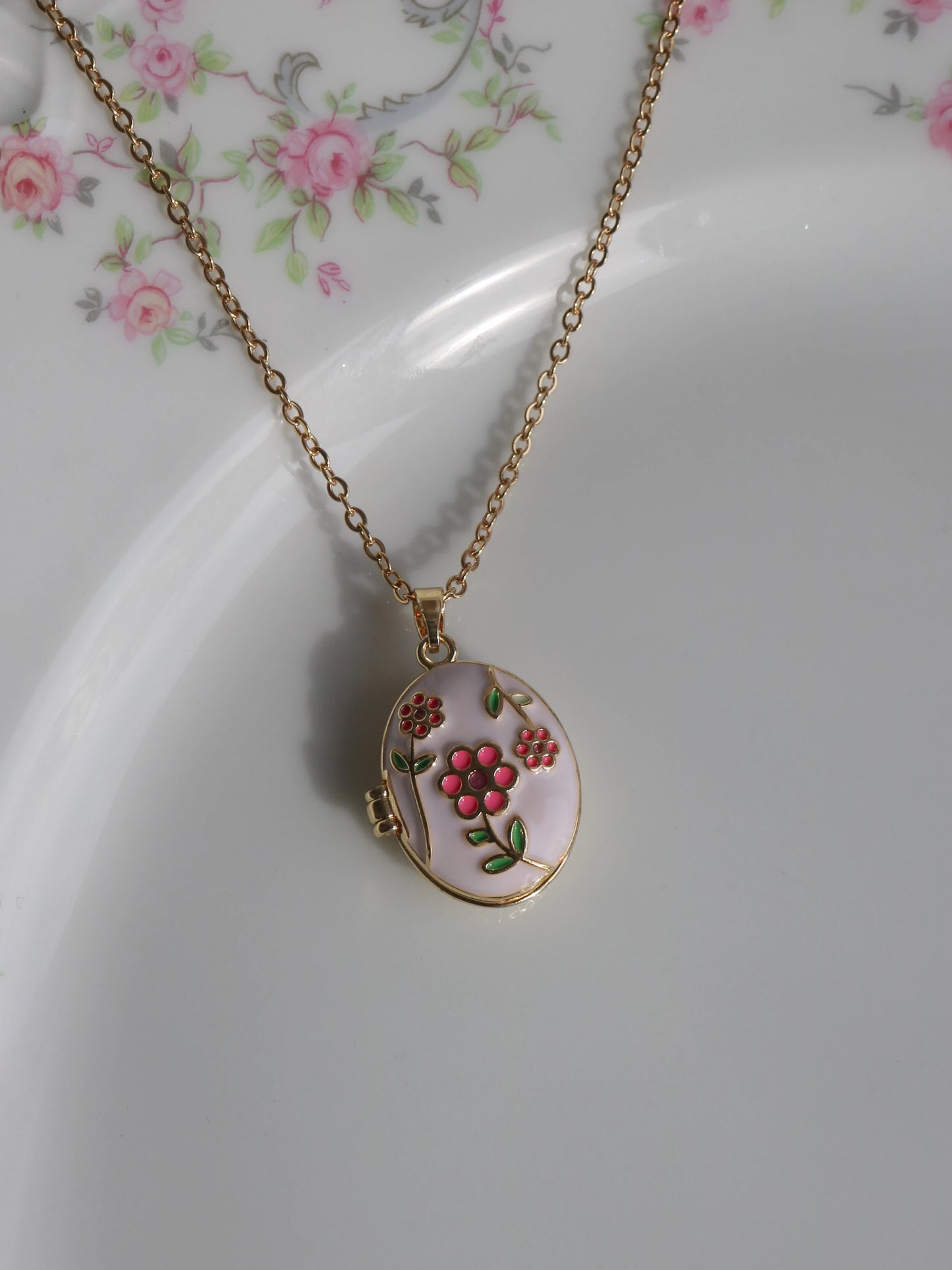 White Daisy Personalized Photo Locket Necklace