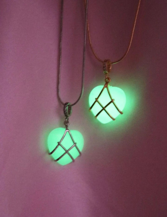 Diamond Chateau Fluorescent Heart Necklace