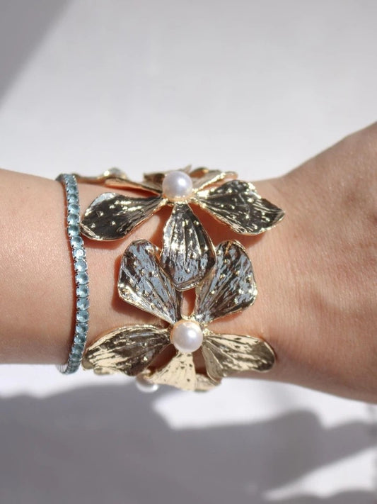 Pearly Flower Bracelet