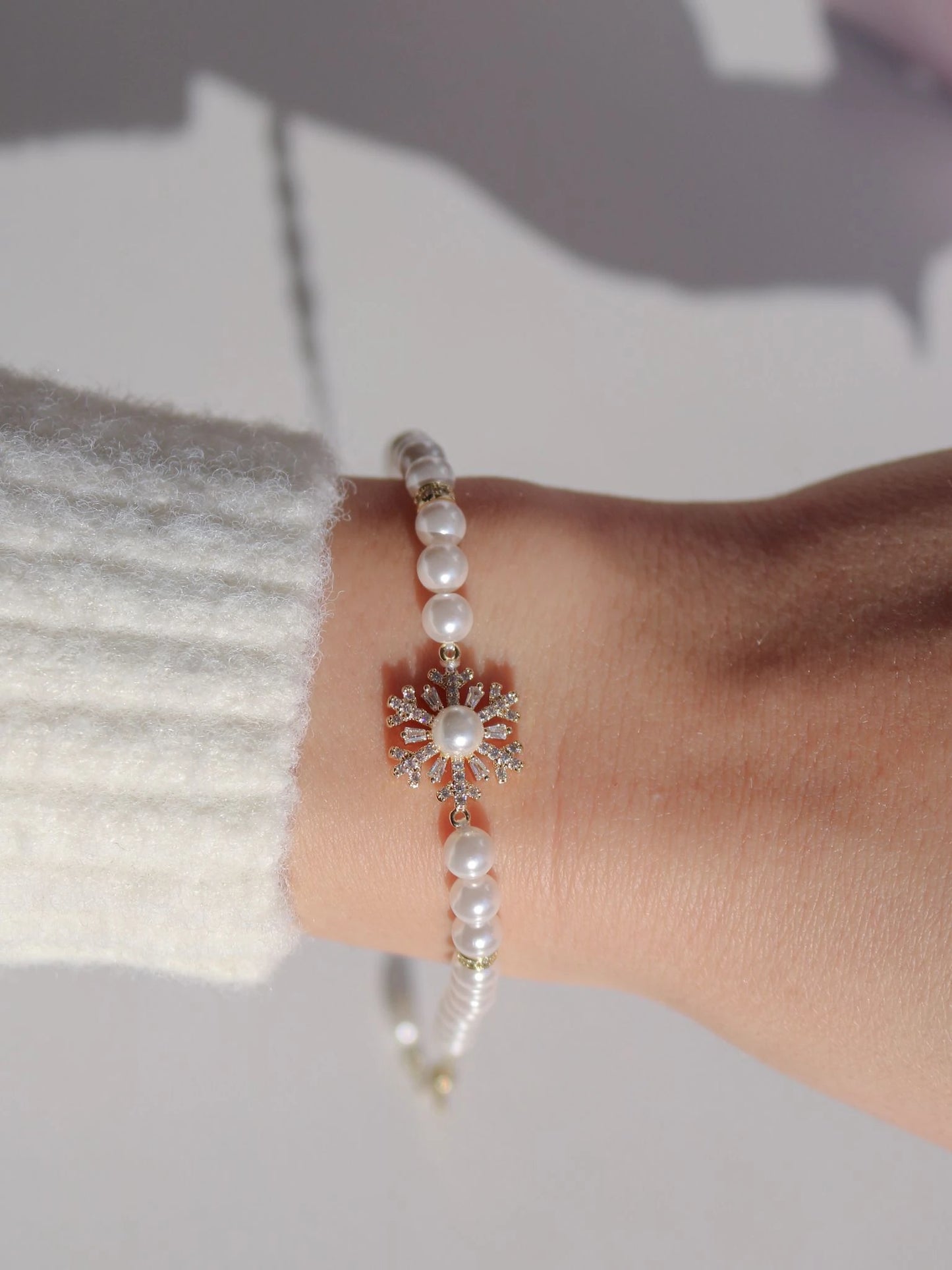 Pearl Snowflake Elevator Bracelet