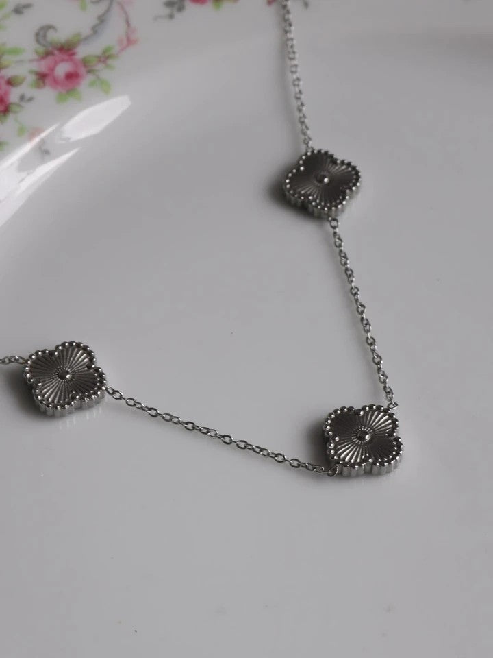 Flower Patterned Steel Necklace
