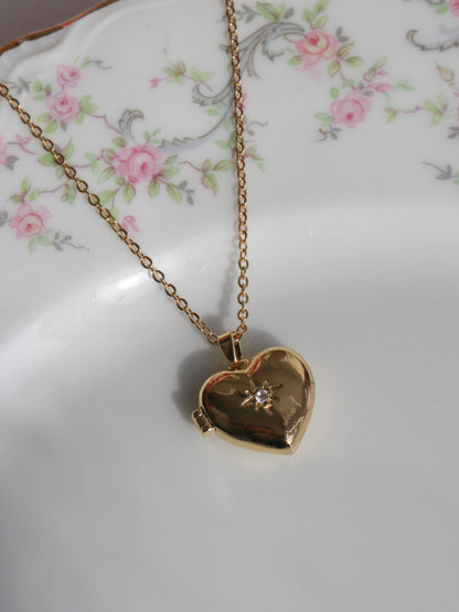 Sparkling Heart Personalized Photo Locket Necklace