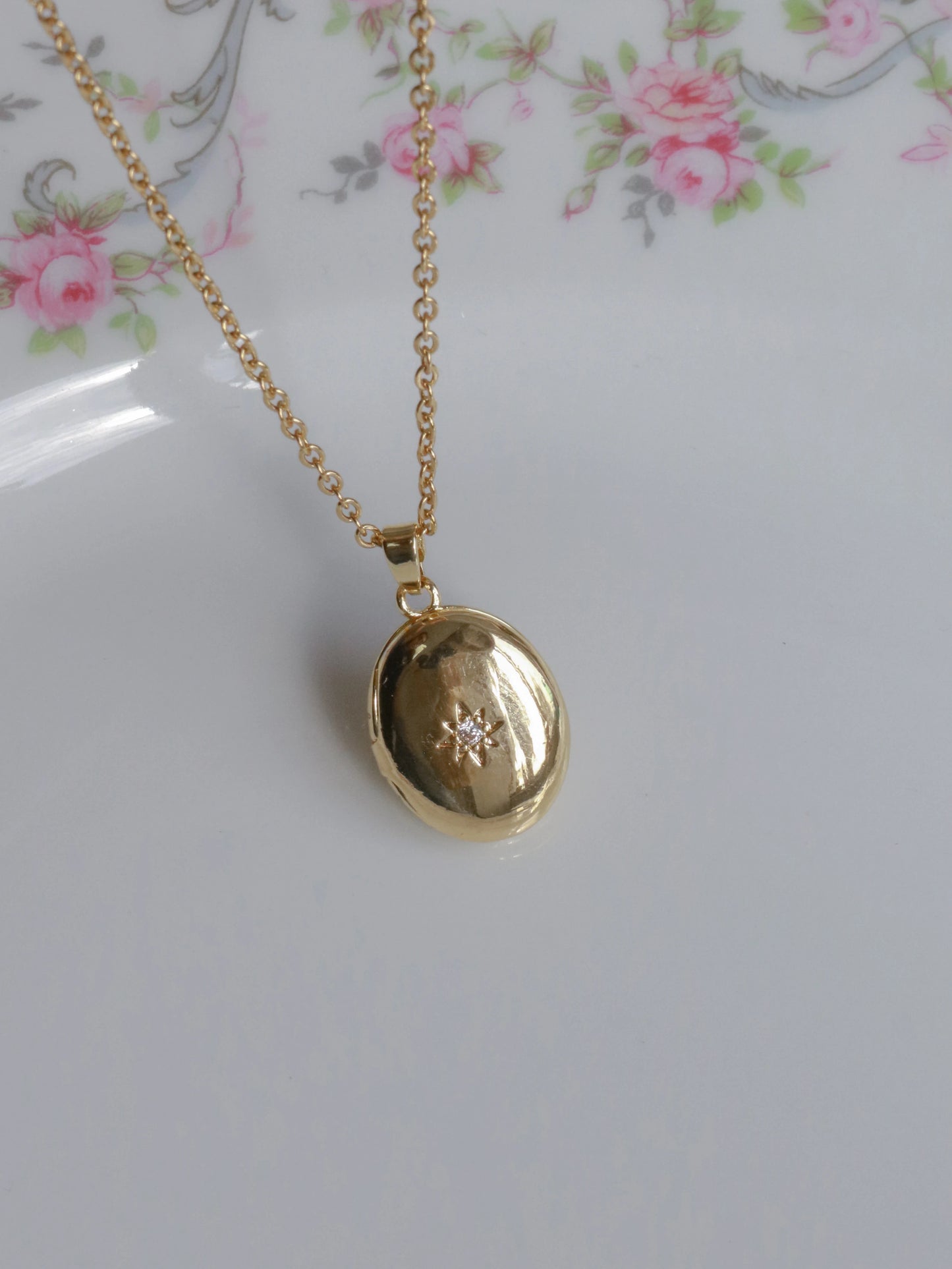 Sparkling Star Personalized Photo Locket Necklace