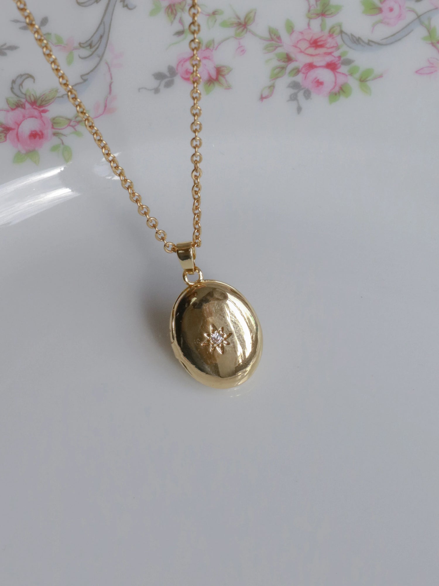 Sparkling Star Personalized Photo Locket Necklace