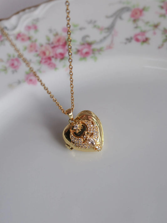 Heart Of Sky Guardian Personalized Photo Locket Necklace