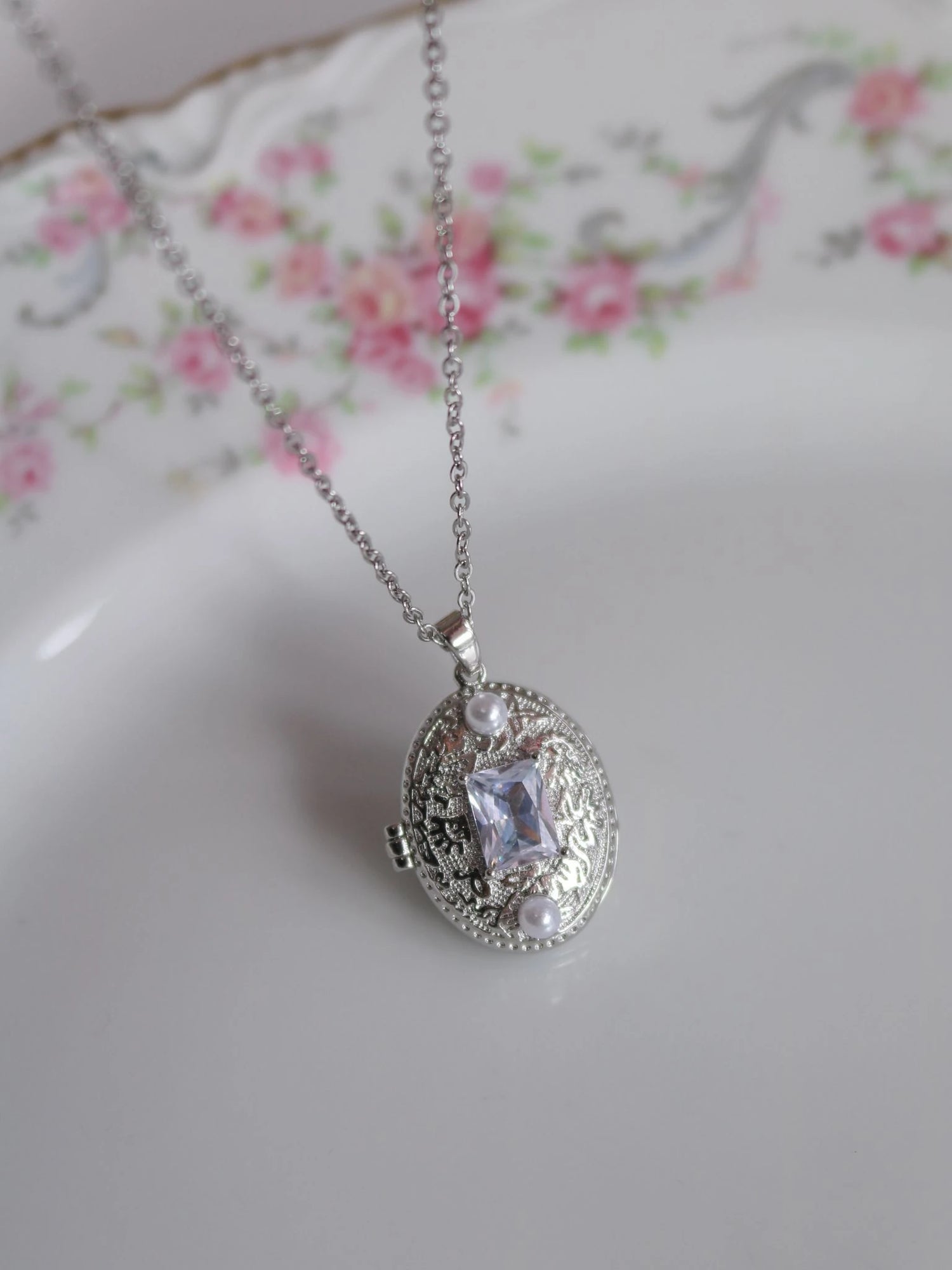 White Royal Glow Personalized Photo Locket Necklace