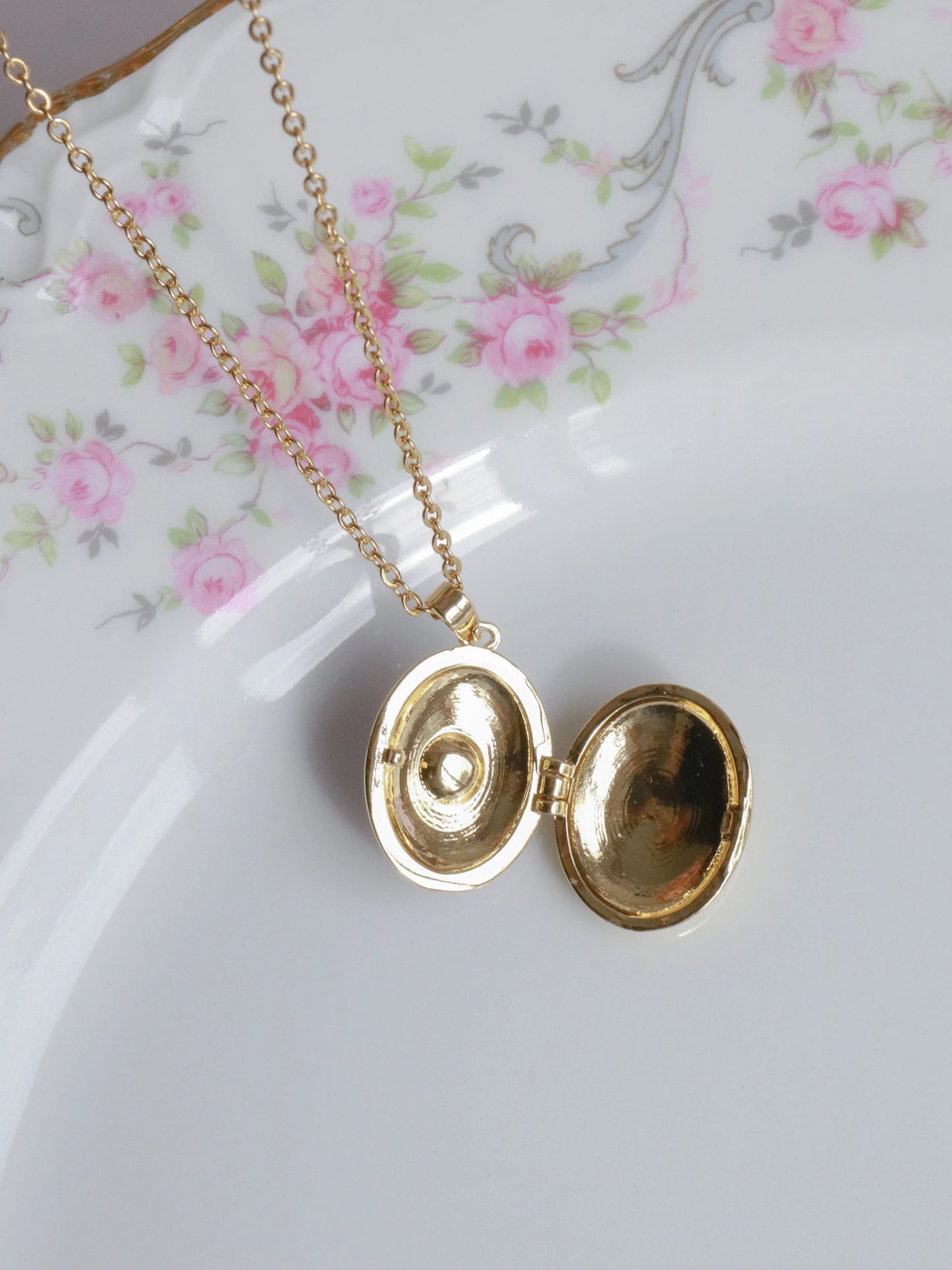 Purple Pearl Radiance Personalized Photo Locket Necklace