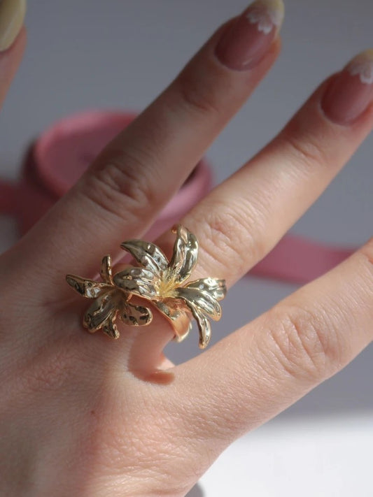 Lily Ring