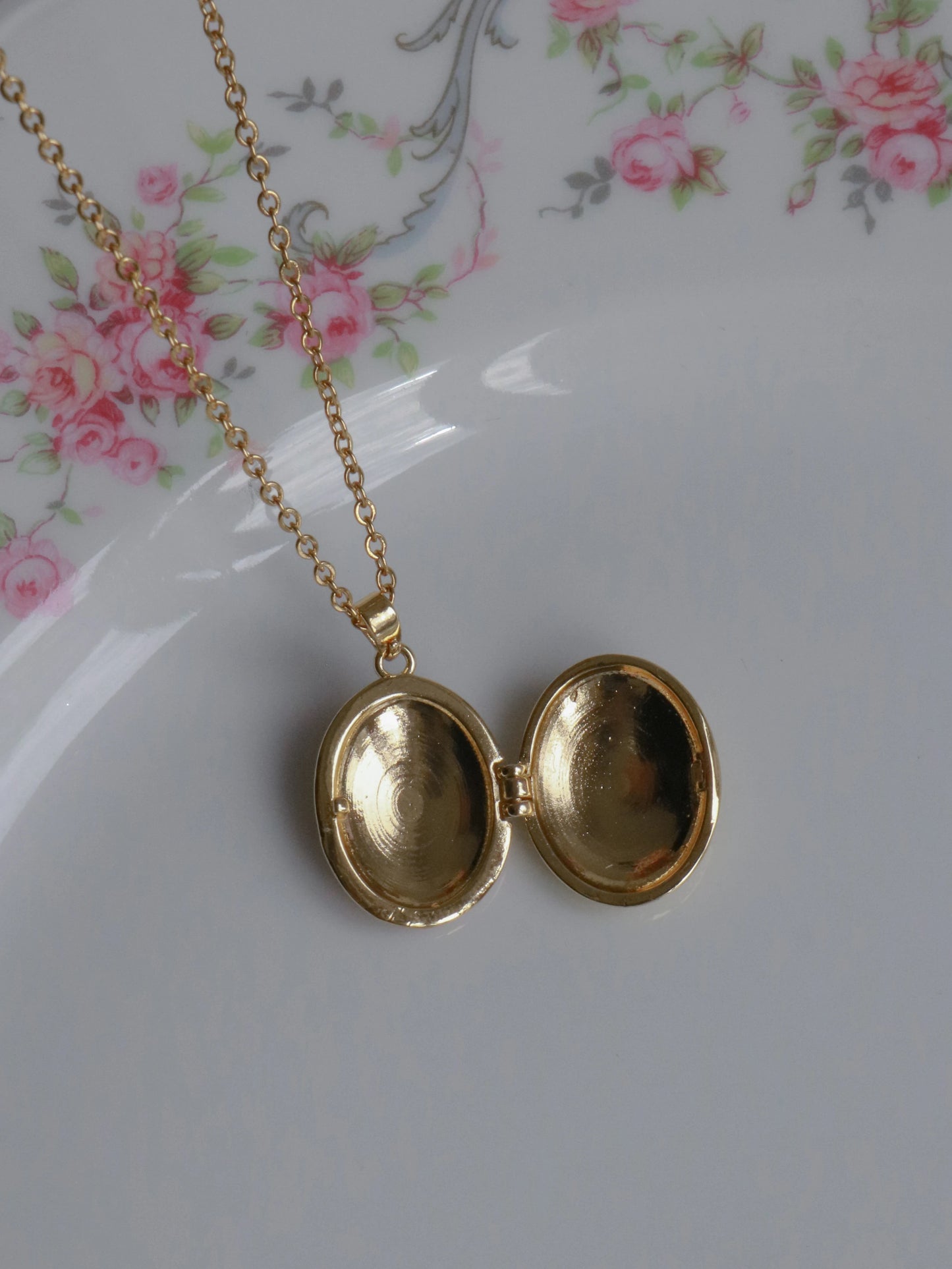 Pinky Daisy Personalized Photo Locket Necklace