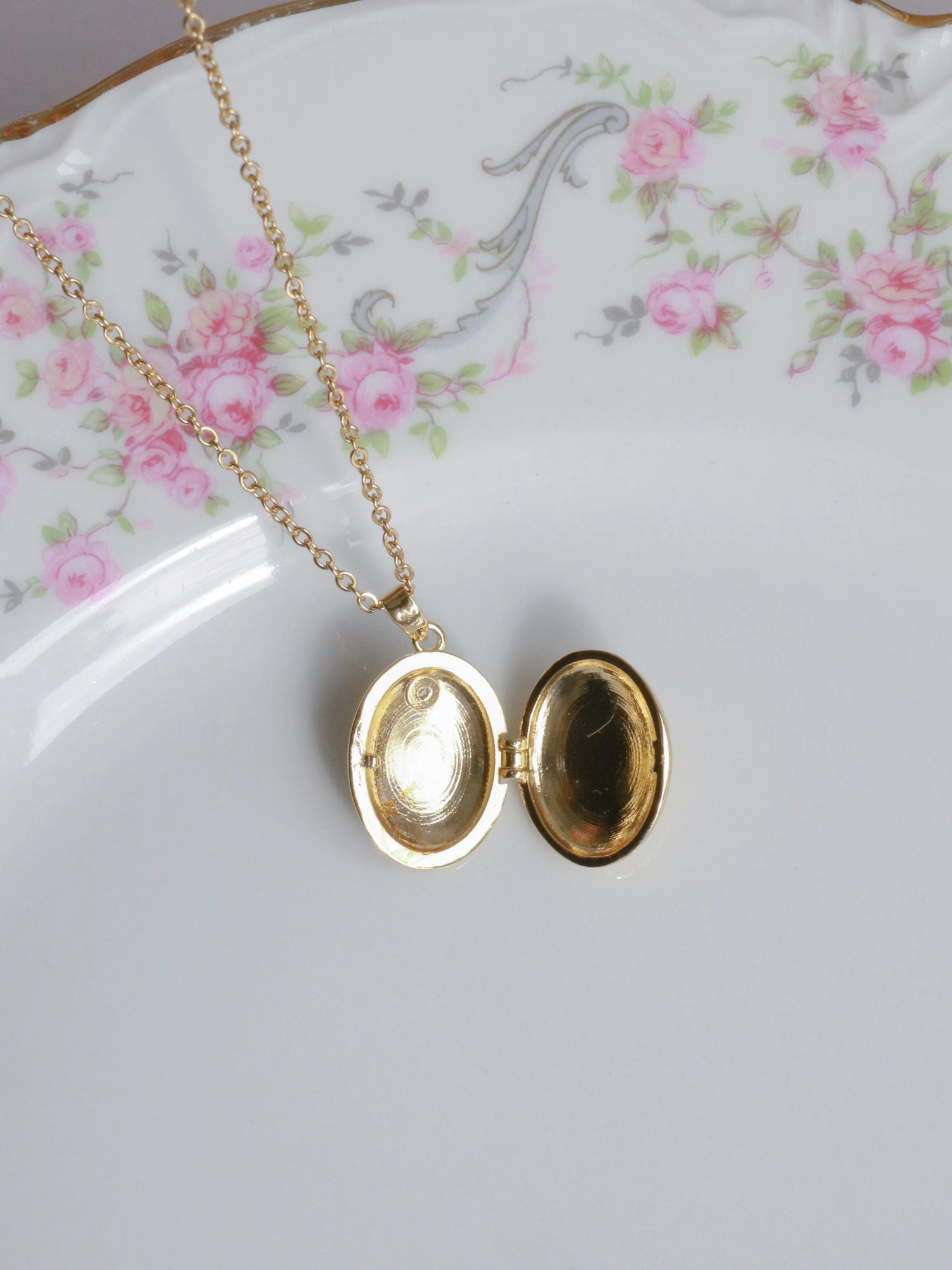 Purple Swan Memory Personalized Photo Locket Necklace