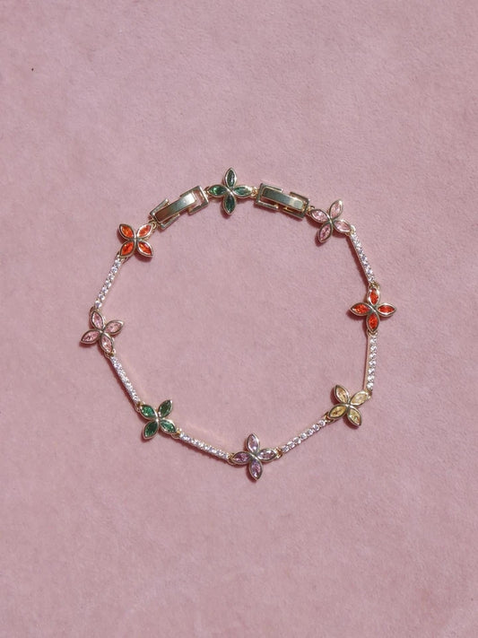 Soft Bloom Bracelet