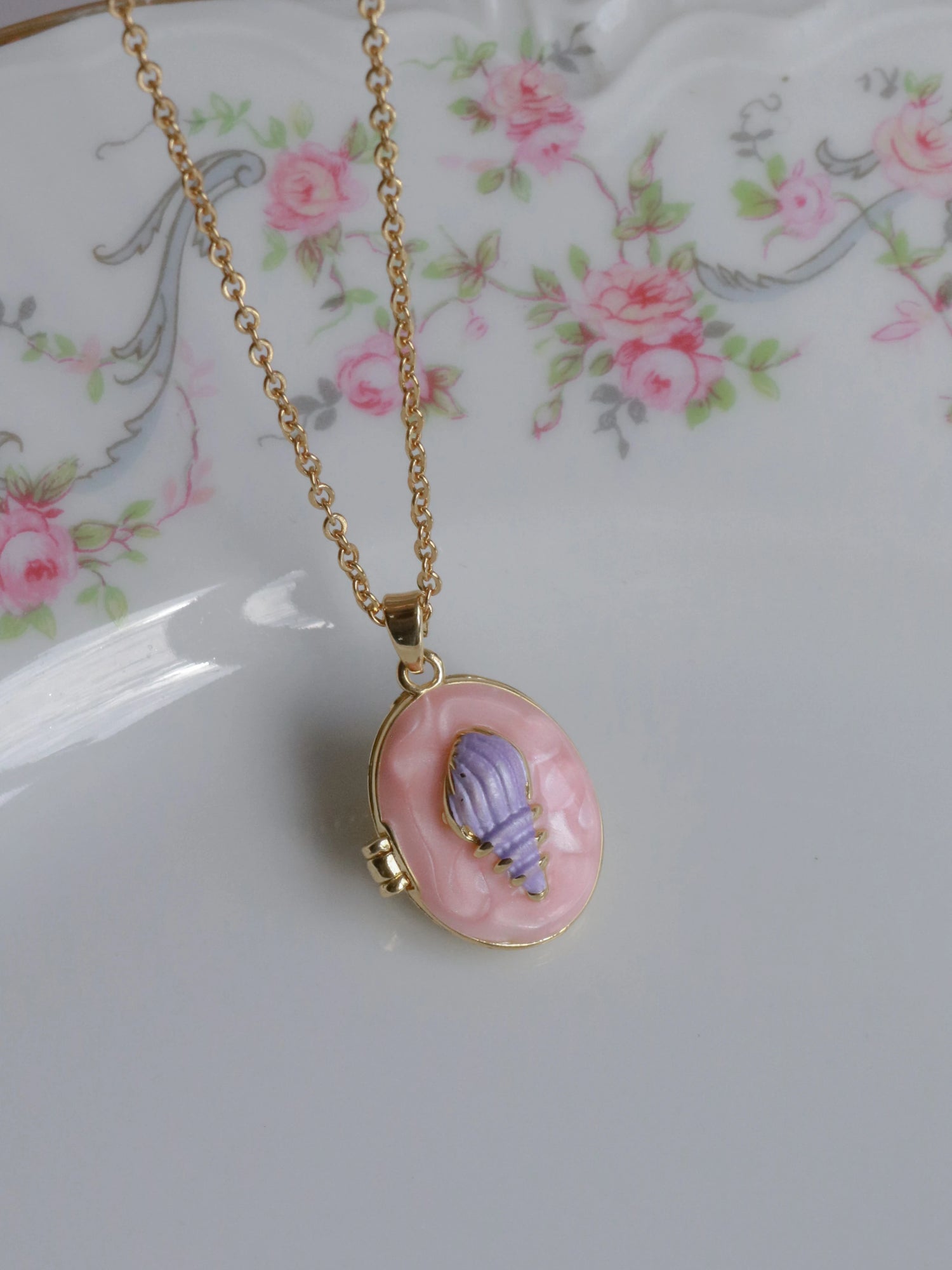 Pink Purple Seashell Personalized Photo Locket Necklace