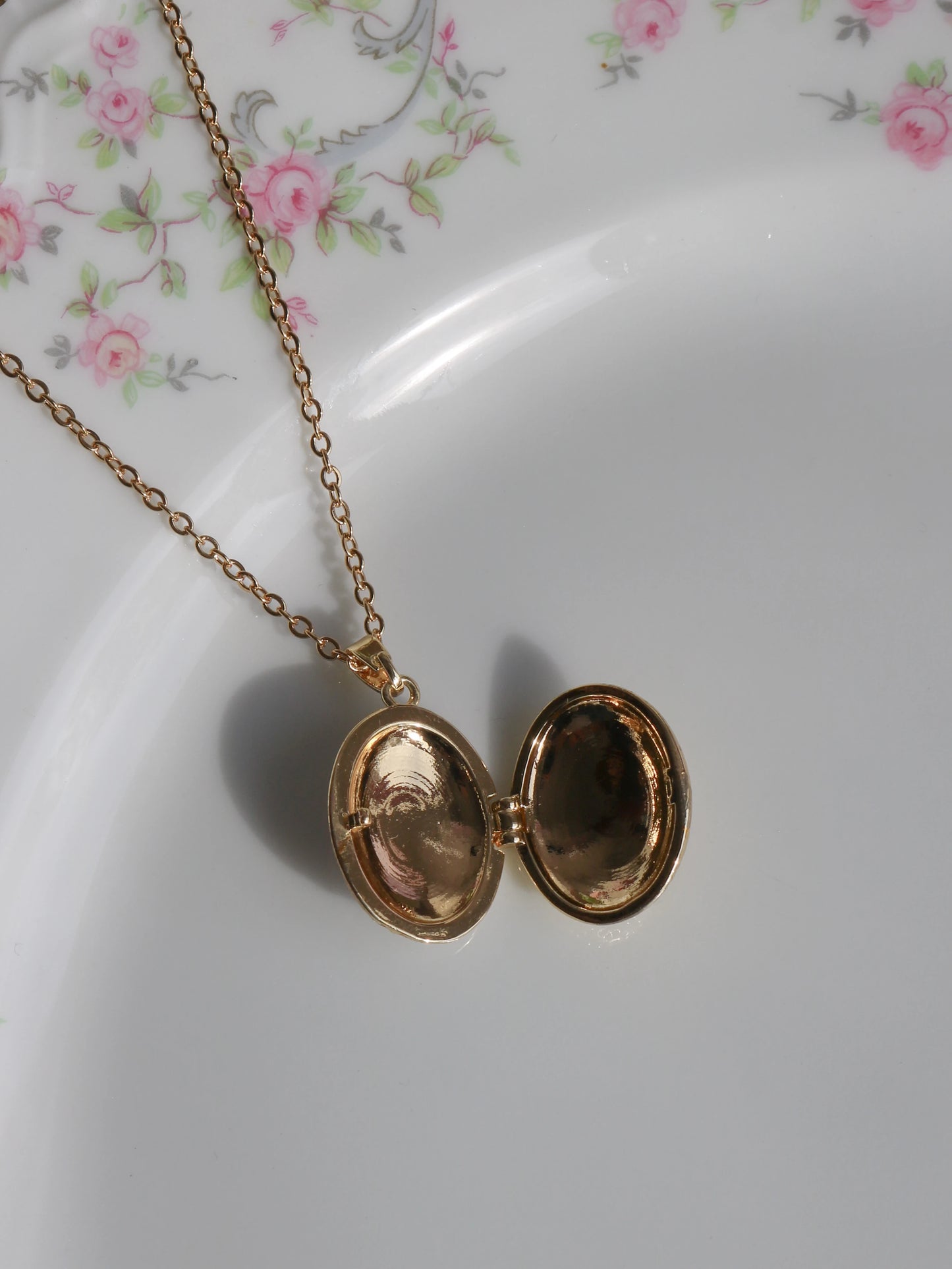 White Daisy Personalized Photo Locket Necklace