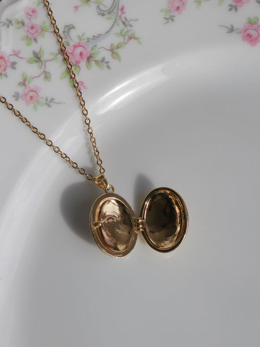 White Daisy Personalized Photo Locket Necklace