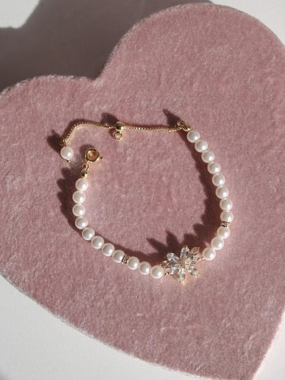 Blossom Pearl Sparkle Elevator Bracelet