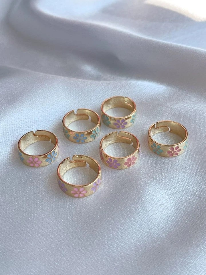 Multi Daisy Ring