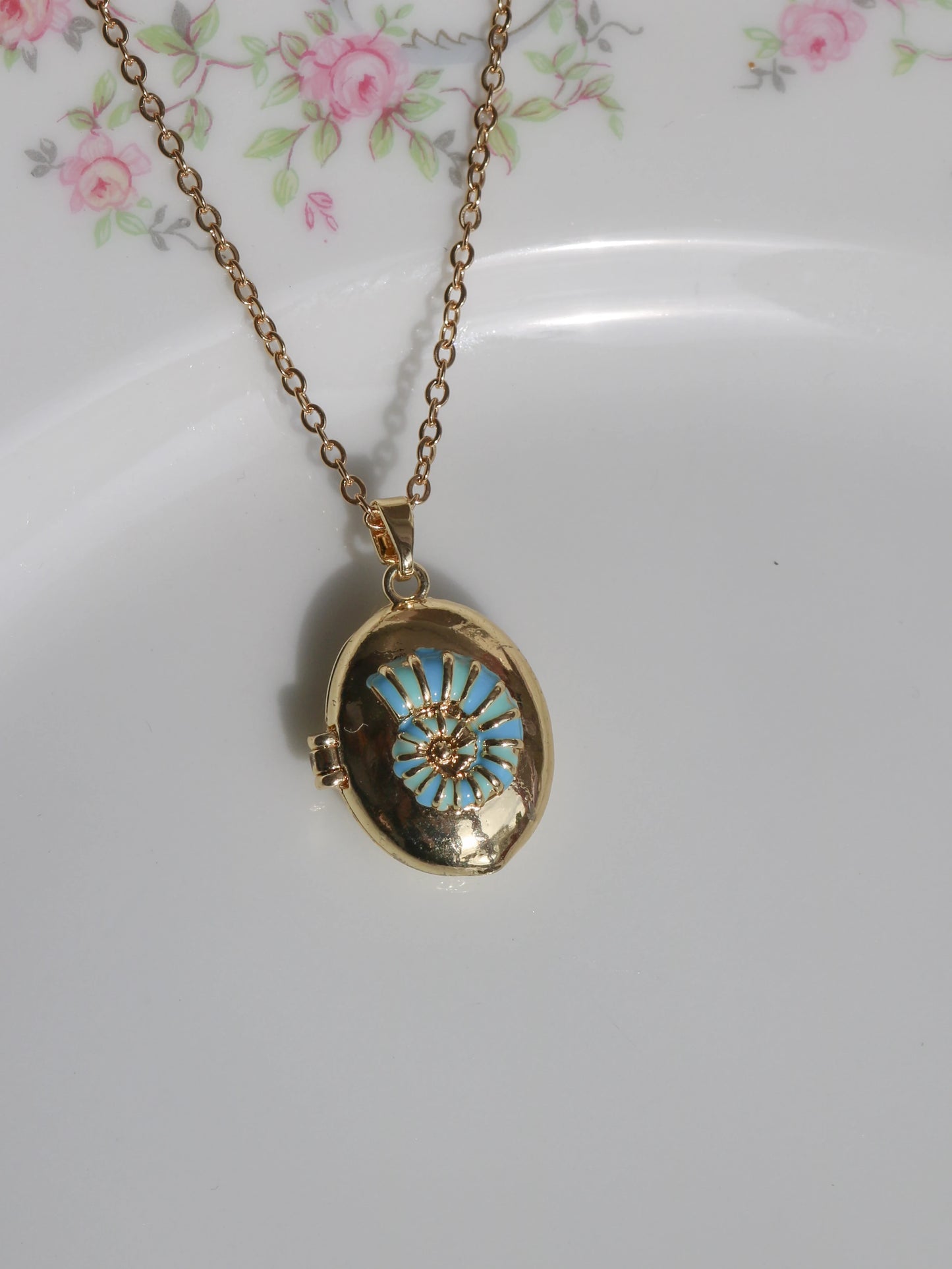 Ursula Personalized Photo Locket Necklace