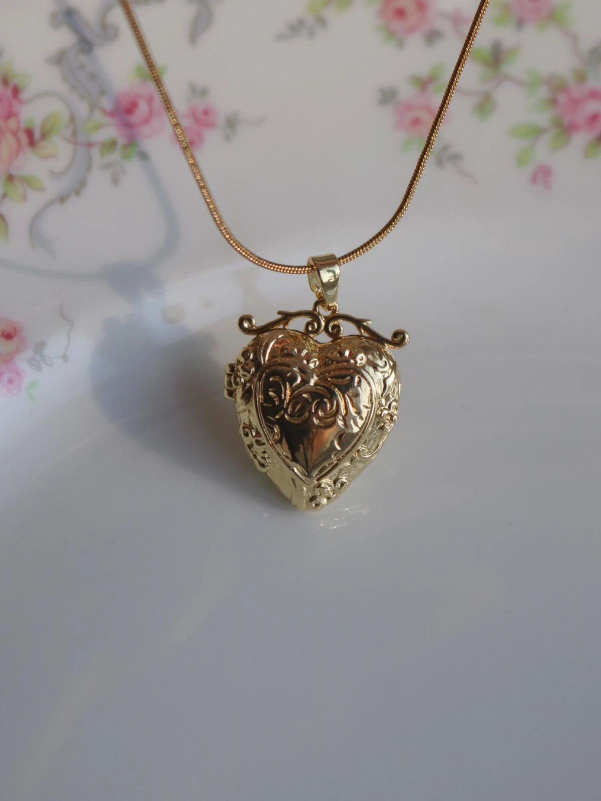 Velloria Heart Personalized Photo Locket Necklace