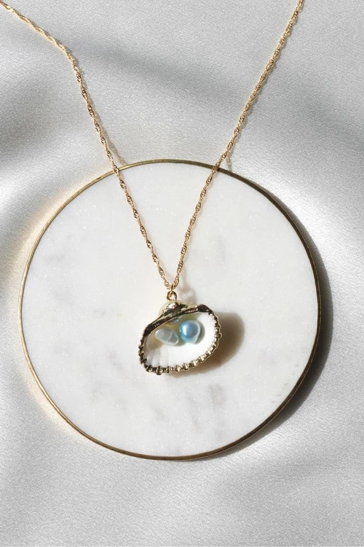 Seashell Pearl Necklace