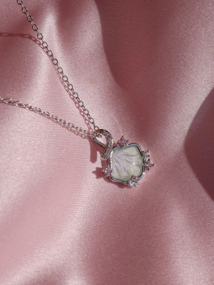 Ariel Mermaid Shine Necklace