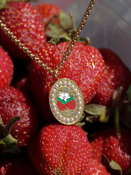 Vintage Pearl Strawberry Steel Necklace