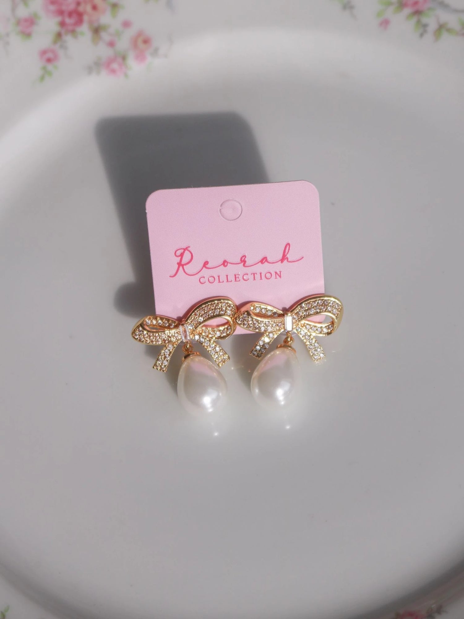 White Glittering Bow Earrings