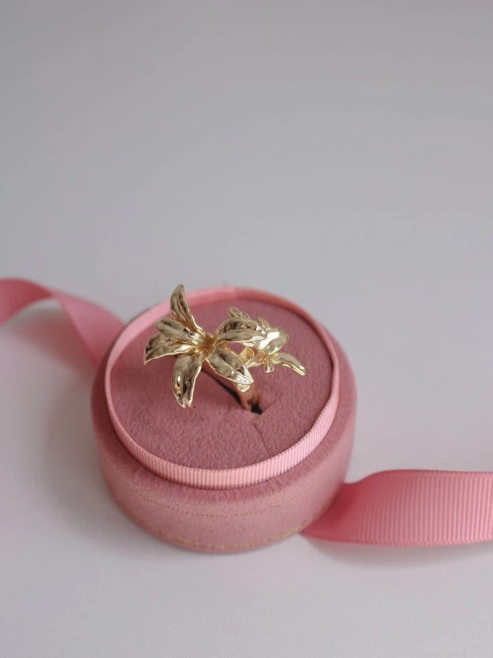 Lily Ring