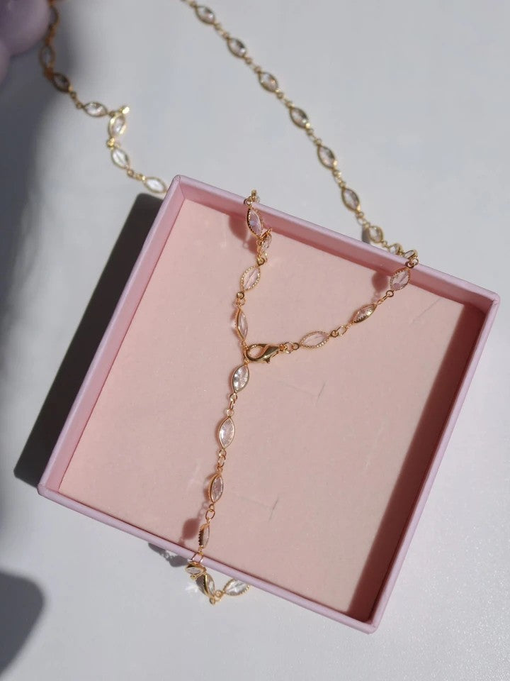 Circle White Y Necklace