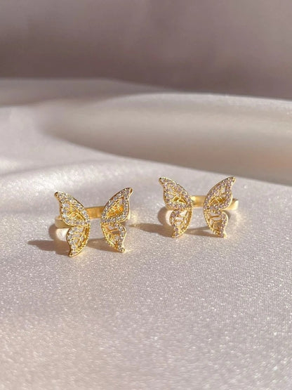 Mariposa Hugging Ring