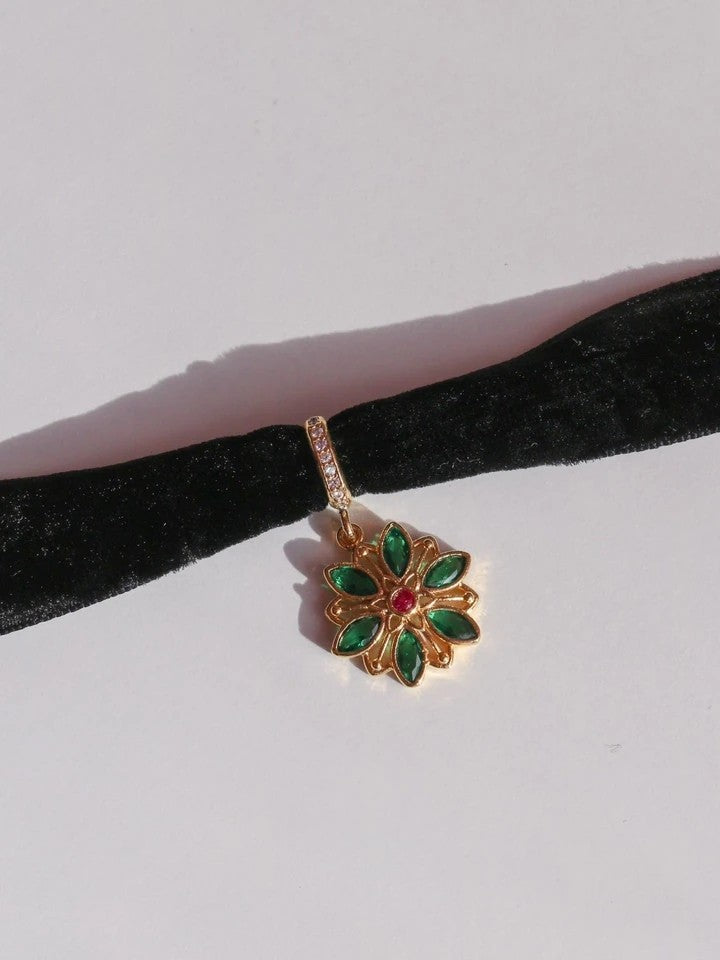Anna / Anastasia Velvet Choker
