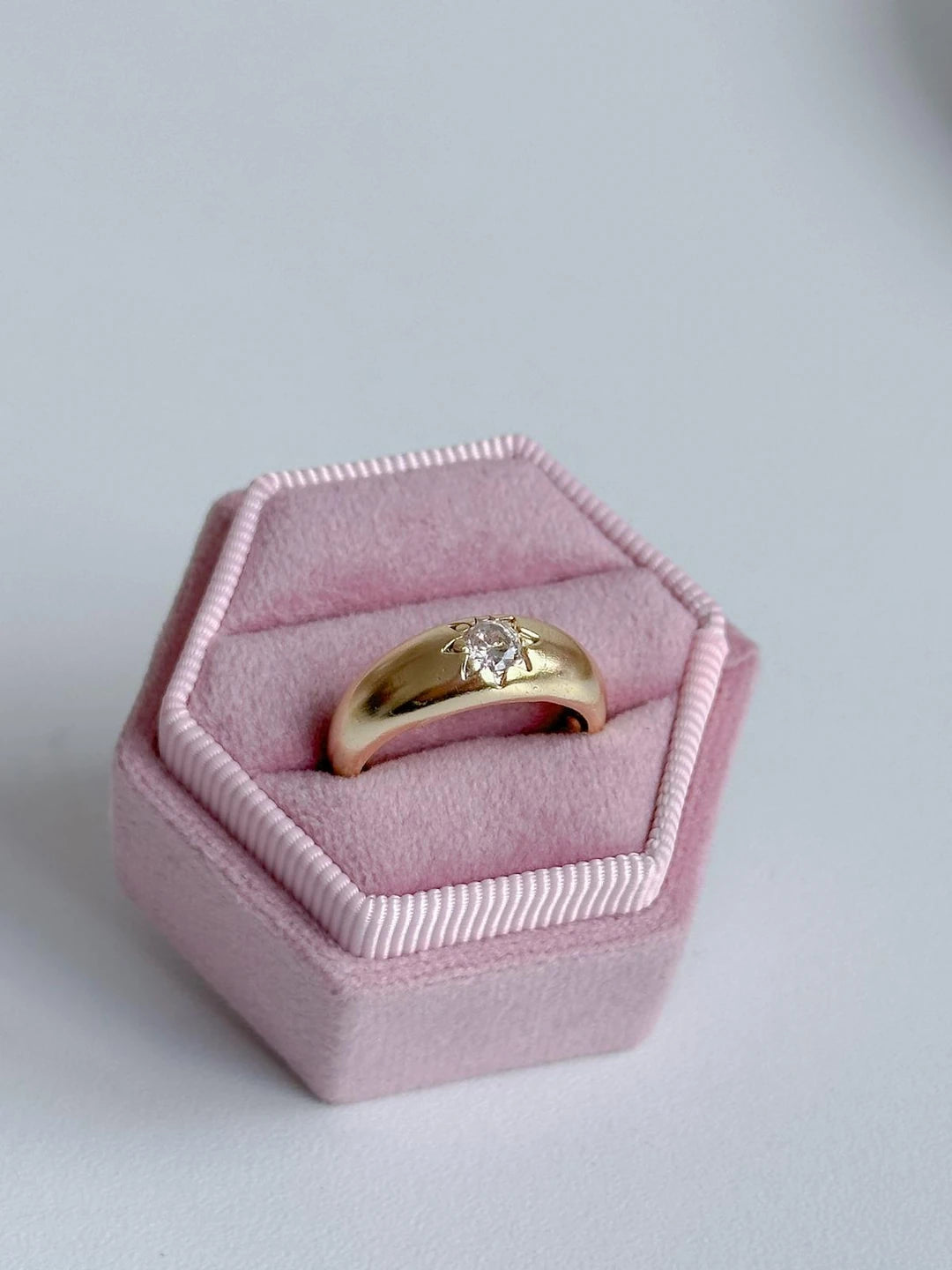 Flower Stone Glow Ring